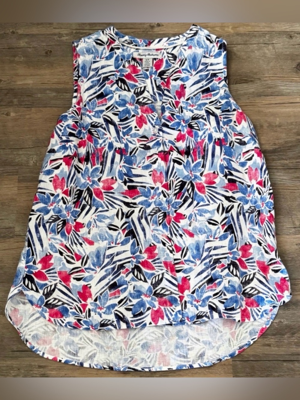 Tommy Bahama floral sleeveless top size small
